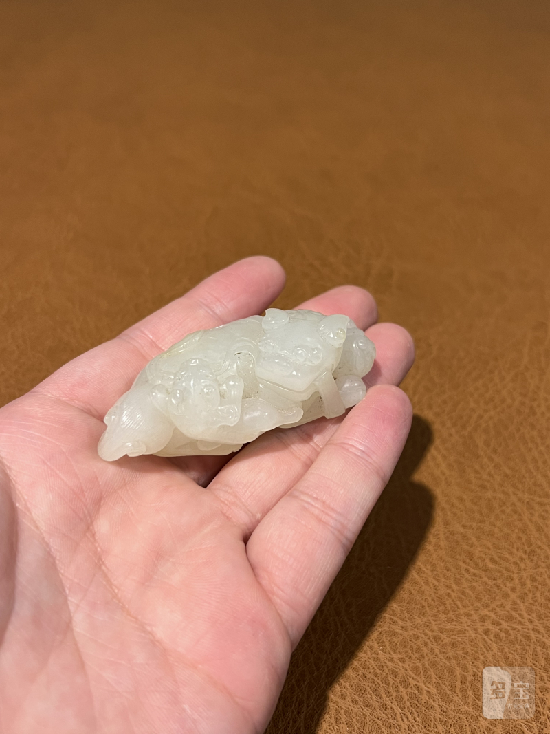 清中期 和田白玉太狮少狮摆件 - 图7